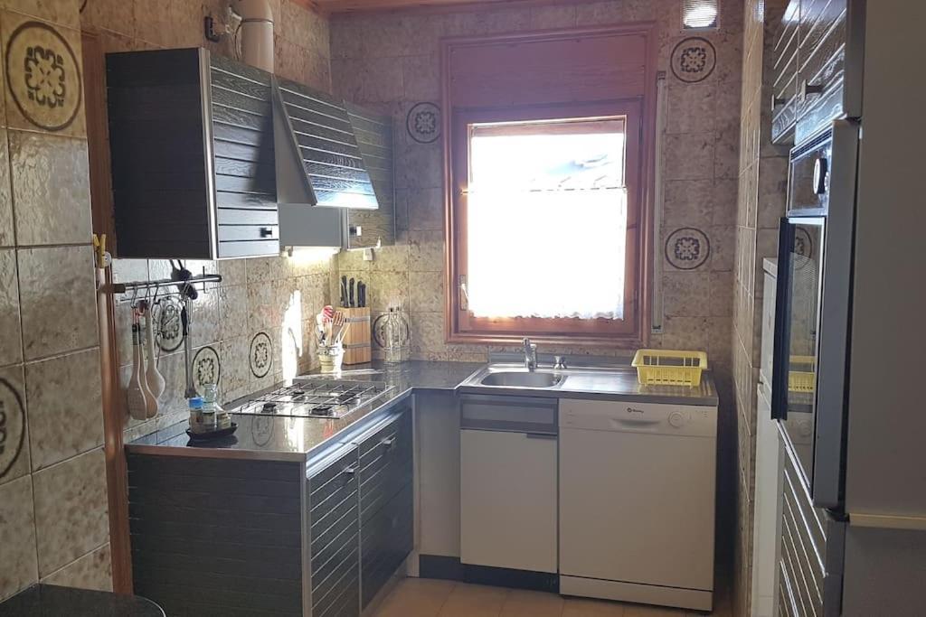 Apartamento Con Encanto San Lorenzo de Morunys Luaran gambar